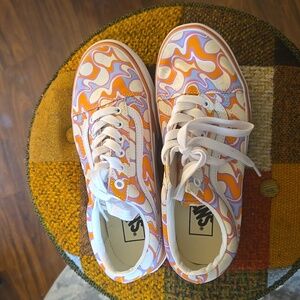 Women's vans size 7 1/2 platform old school Uv groovy peace print low